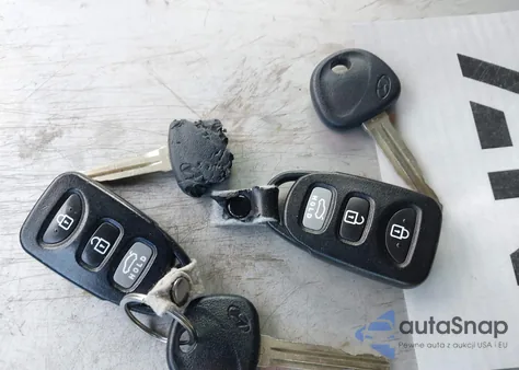 2012 Hyundai Elantra Gls from USA, damaged, VIN 5NPDH4AE2CH062633